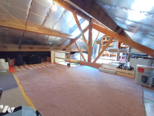 Maison 3/4 chambres - garage - grenier atelier jardin.