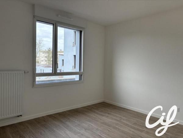 Appartement T4 NANTES Boissière - 84.1 m2  1 149 Euros