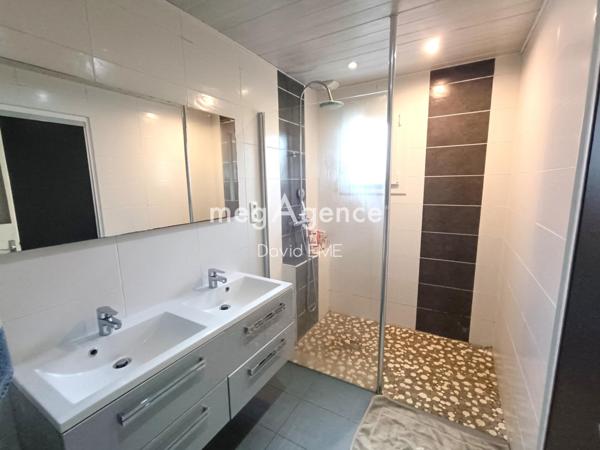 Maison à AIZENAY, 85190 - 5 pièces 95m²