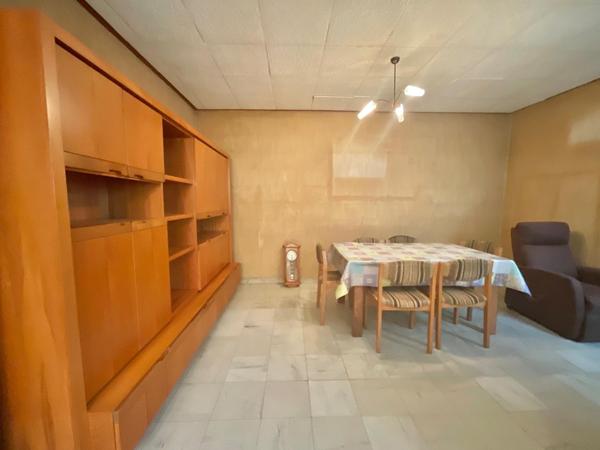 A Rénover: Maison de cheminot 73m2, jardin 207m2 avec un garage