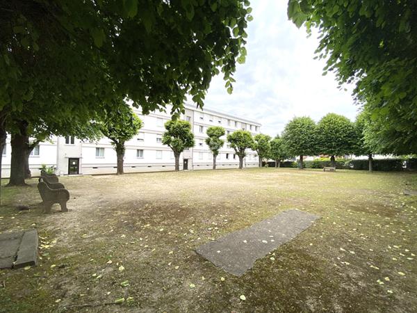 Appartement Nanterre 4 pièce(s)-66 m² €279 000 ** - Référence 15091