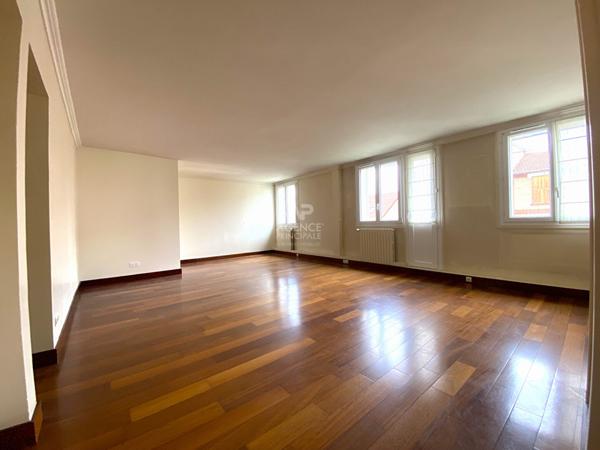 Appartement Nanterre 4 pièce(s)-66 m² €279 000 ** - Référence 15091