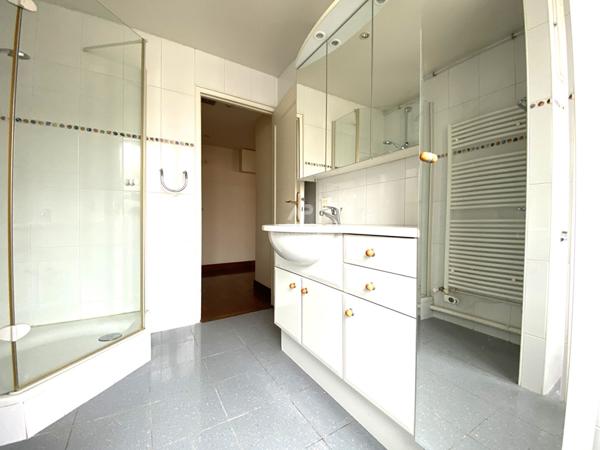 Appartement Nanterre 4 pièce(s)-66 m² €279 000 ** - Référence 15091