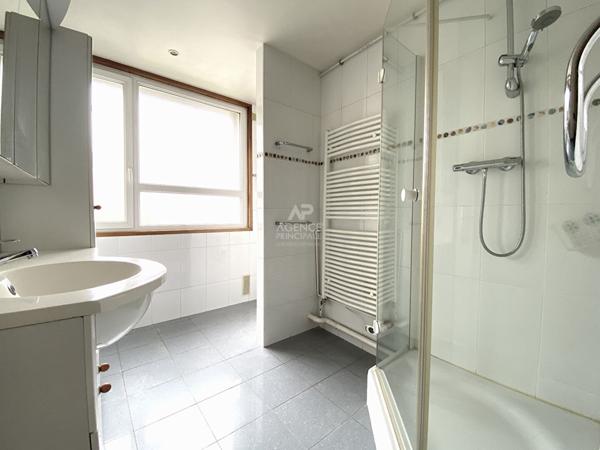 Appartement Nanterre 4 pièce(s)-66 m² €279 000 ** - Référence 15091