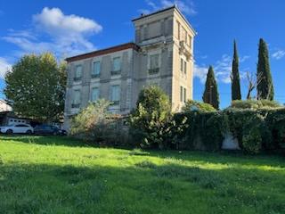 Maison bourgeoise 368 m2 terrain 2030 m2 Alès (30100)