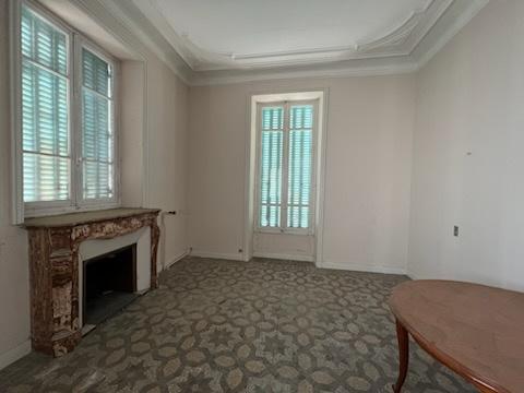 Maison bourgeoise 368 m2 terrain 2030 m2 Alès (30100)