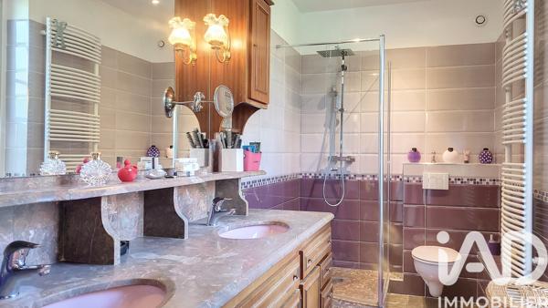 Maison à vendre 8 pièces 281 m² Fontenay-Trésigny