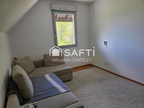 Dernier étage avec vue lac à Mouxy