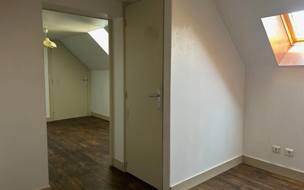 Maison à vendre    7 pièces •  Monnaie