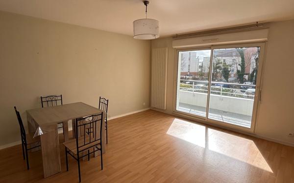 Appartement à louer    3 pièces •  Plescop