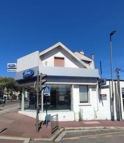 Vente Immeuble185 m² - 5 Pièces - SURESNES (92150)