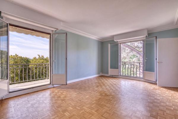 Appartement à louer 4 990 € CC VILLE D AVRAY 6 p 188 m² DPE D