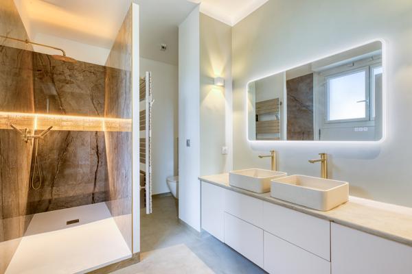 Appartement à louer 4 990 € CC VILLE D AVRAY 6 p 188 m² DPE D