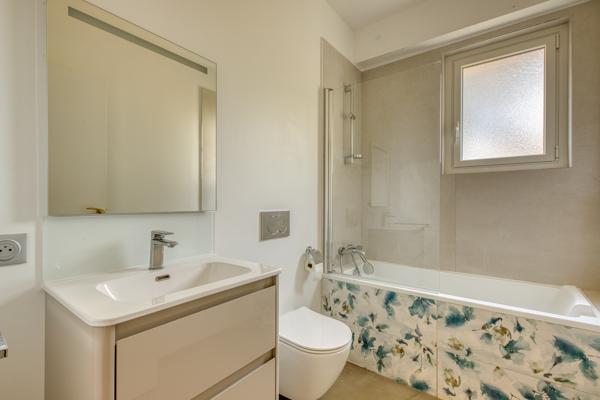 Appartement à louer 4 990 € CC VILLE D AVRAY 6 p 188 m² DPE D