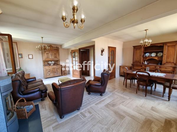 Maison 15 pièces - 350 m²