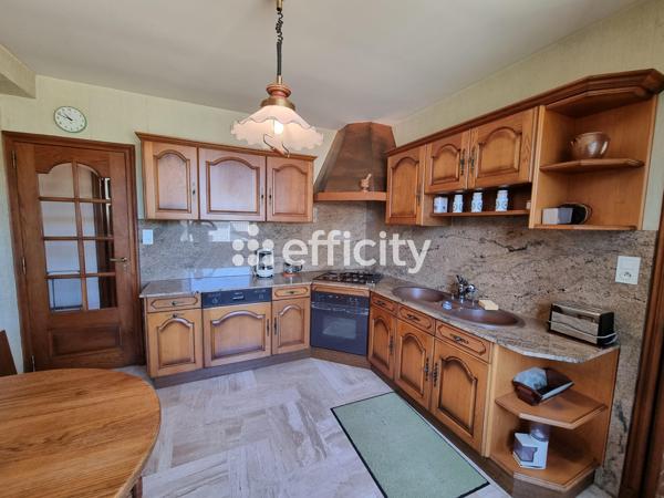 Maison 15 pièces - 350 m²