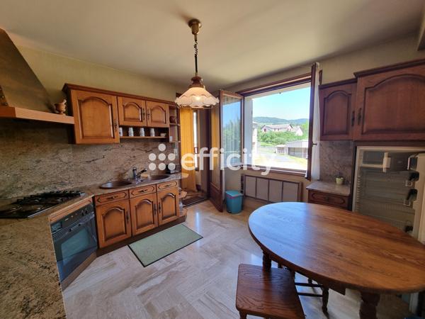 Maison 15 pièces - 350 m²