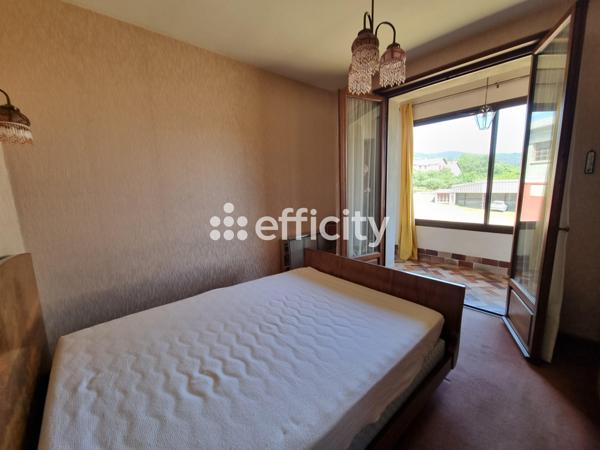Maison 15 pièces - 350 m²