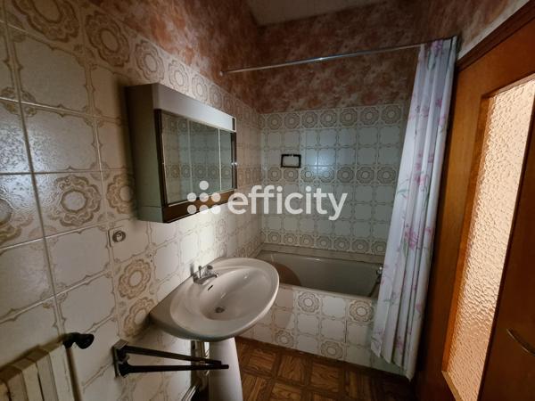 Maison 15 pièces - 350 m²