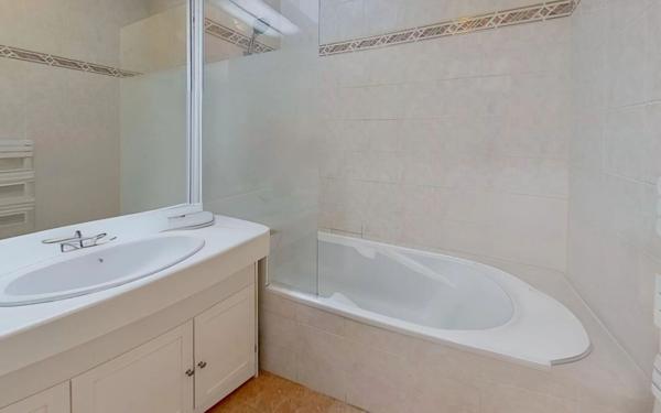 Appartement à vendre    2 pièces • 49,16 m2 Lyon 6