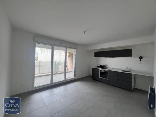 Appartement à louer 2 pièces 40.85m² Marseille (13006)