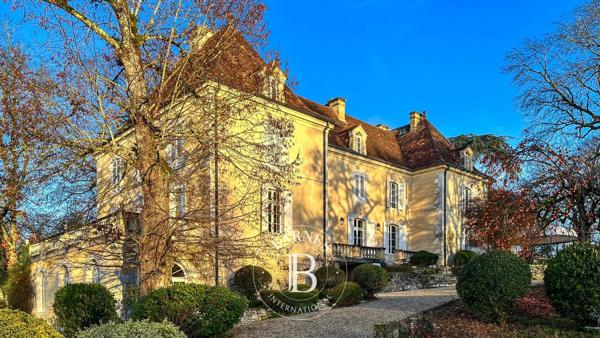 Bergerac, Château 11 Chambres -  594 m² à vendre