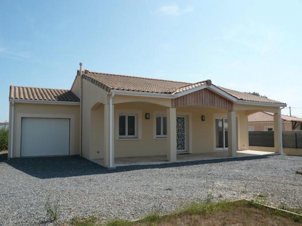 ⚜ ROULLET SAINT ESTEPHE A Vendre MAISON de PLAIN-PIED Idéal Pour Investisseur ⚜