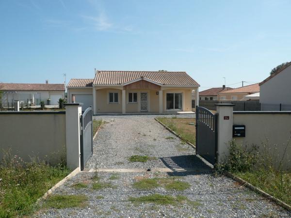 ⚜ ROULLET SAINT ESTEPHE A Vendre MAISON de PLAIN-PIED Idéal Pour Investisseur ⚜