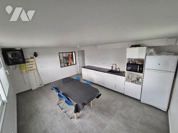 À vendre à Beaunay (51270), bâtiment d'environ 250 m², entièrement rénové à neuf en 2022,
