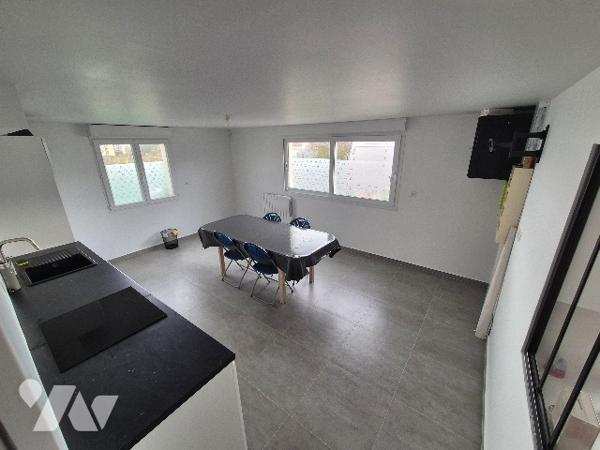 À vendre à Beaunay (51270), bâtiment d'environ 250 m², entièrement rénové à neuf en 2022,