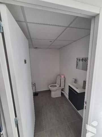 À vendre à Beaunay (51270), bâtiment d'environ 250 m², entièrement rénové à neuf en 2022,