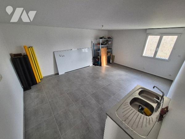 À vendre à Beaunay (51270), bâtiment d'environ 250 m², entièrement rénové à neuf en 2022,