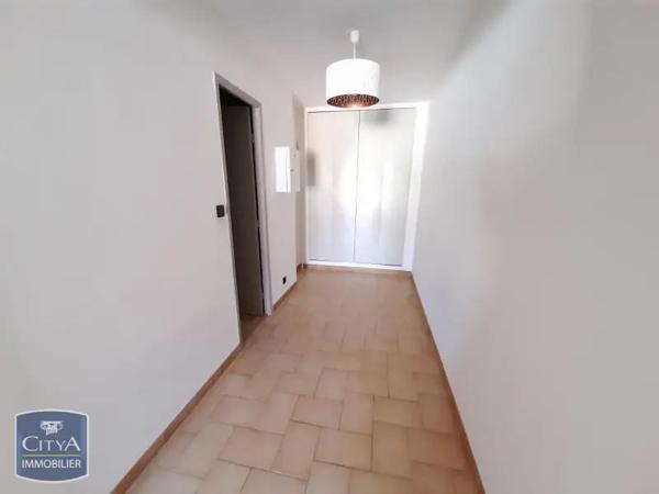 Appartement à louer 1 pièce 28m² Six-Fours-les-Plages (83140)