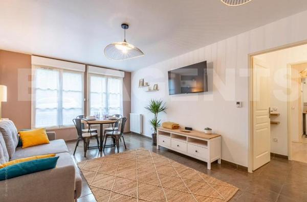 Coupvray – Appartement avec 2 chambres en excellent état, 2 parkings privatifs, à quelques minutes d