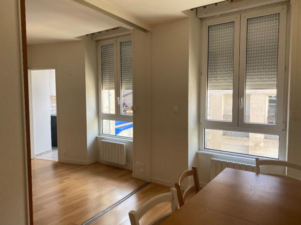 Location appartement Poitiers - 1 pièce(s) - 25 m² - 500 € par mois