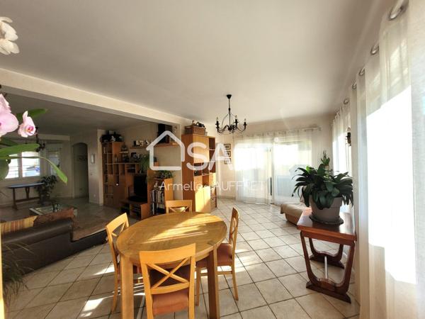 Maison 154m², état neuf, secteur calme, 600m RER.