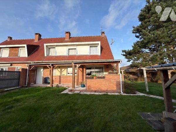 EN EXCLUSIVITE - La Gorgue

Maison semi mitoyenne d'environ 110 m², idéalement située dans un...