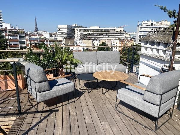 Appartement
         4 pièces
        - 105 m² Bien prestige 2 110 000 € *