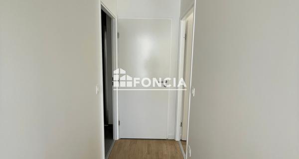 Location Appartement 5 pièces 104.9 m² - Clichy 92110