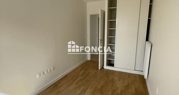 Location Appartement 5 pièces 104.9 m² - Clichy 92110