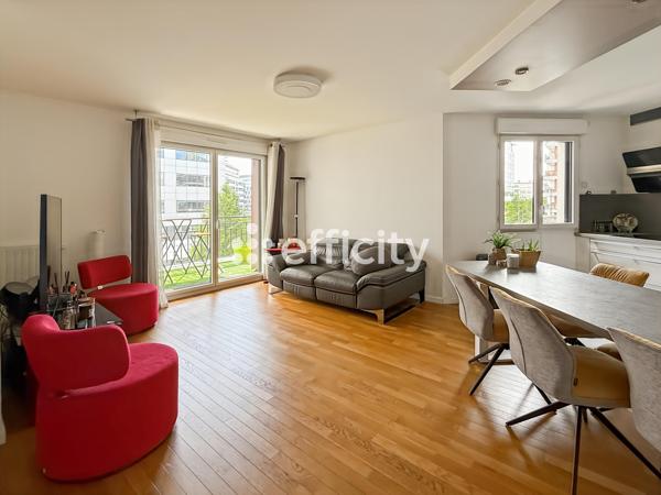 Appartement
         4 pièces
        - 75 m² 470 000 € *