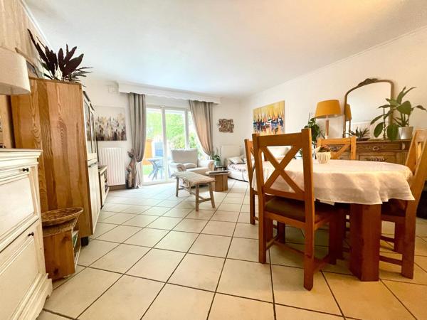 Maison
         5 pièces
        - 92 m² 340 000 € *