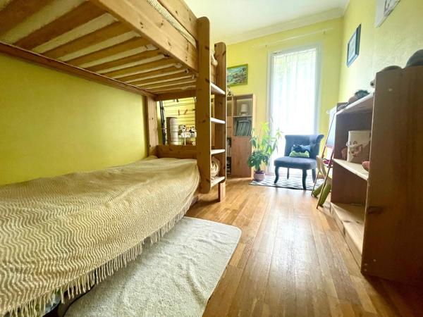 Maison
         5 pièces
        - 92 m² 340 000 € *