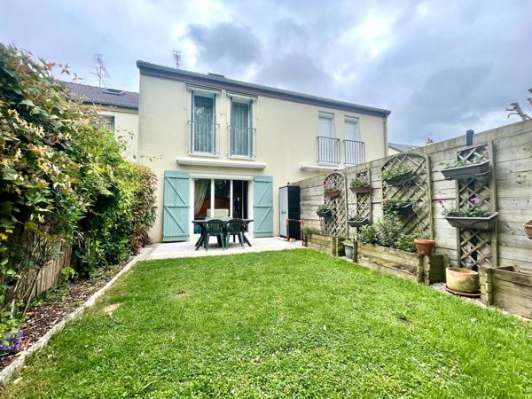 Maison
         5 pièces
        - 92 m² 340 000 € *