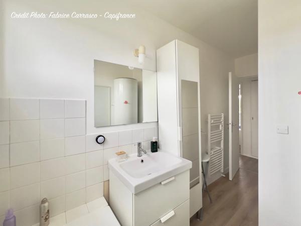 GERZAT (63) OPPORTUNITÉ INVESTISSEUR APPARTEMENT T3 LUMINEUX 60 m² (Loi Carrez) Locataire en place 9 000 €/an Rendement brut 6,50 %