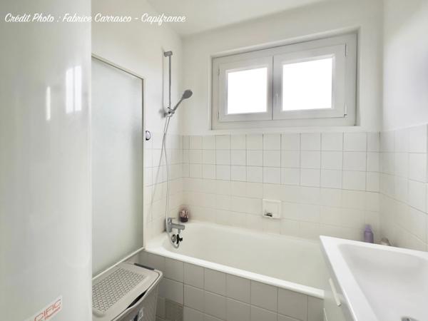 GERZAT (63) OPPORTUNITÉ INVESTISSEUR APPARTEMENT T3 LUMINEUX 60 m² (Loi Carrez) Locataire en place 9 000 €/an Rendement brut 6,50 %