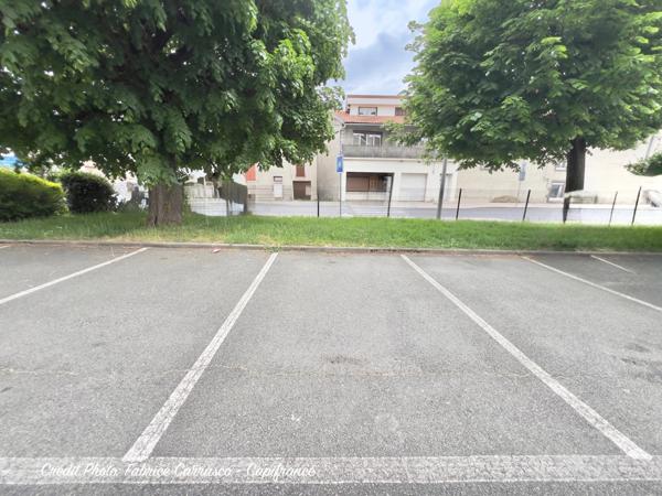 GERZAT (63) OPPORTUNITÉ INVESTISSEUR APPARTEMENT T3 LUMINEUX 60 m² (Loi Carrez) Locataire en place 9 000 €/an Rendement brut 6,50 %