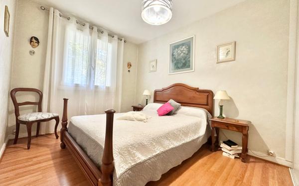 Appartement à vendre    3 pièces • 55 m2 Bordeaux