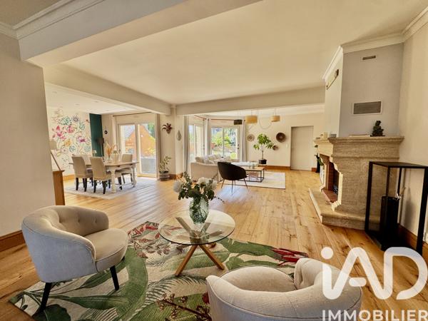 Maison à vendre 6 pièces 203 m² Les Hauts-d'Anjou