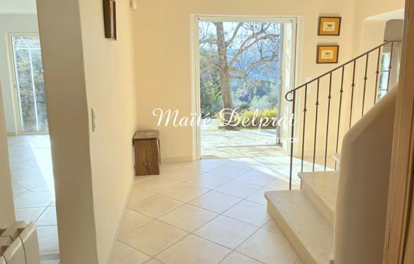 À vendre – Maison d’architecte– Drôme Provençale – 4 chambres avec piscine et jardin paysager